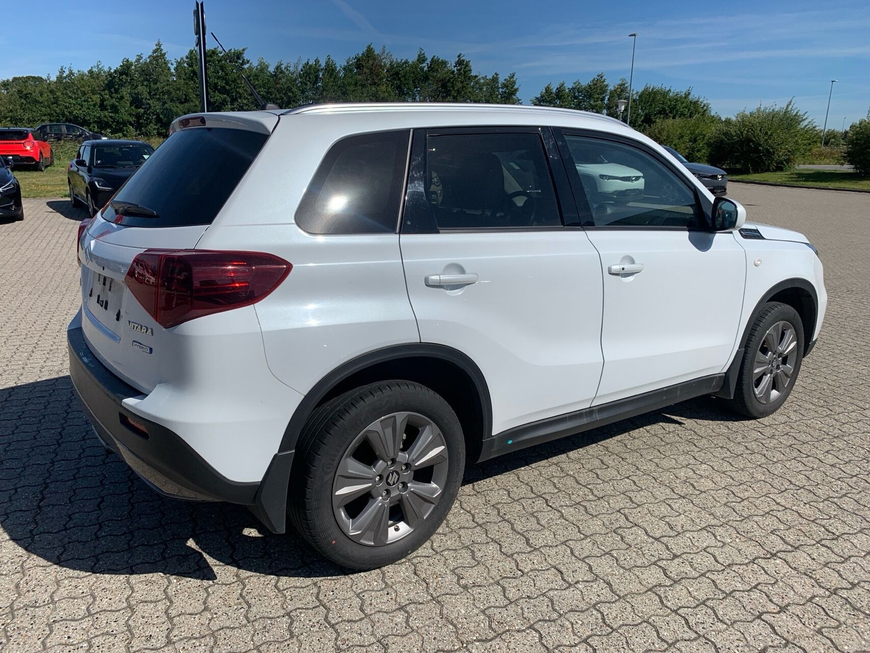 Hvid Suzuki Vitara fra 2021