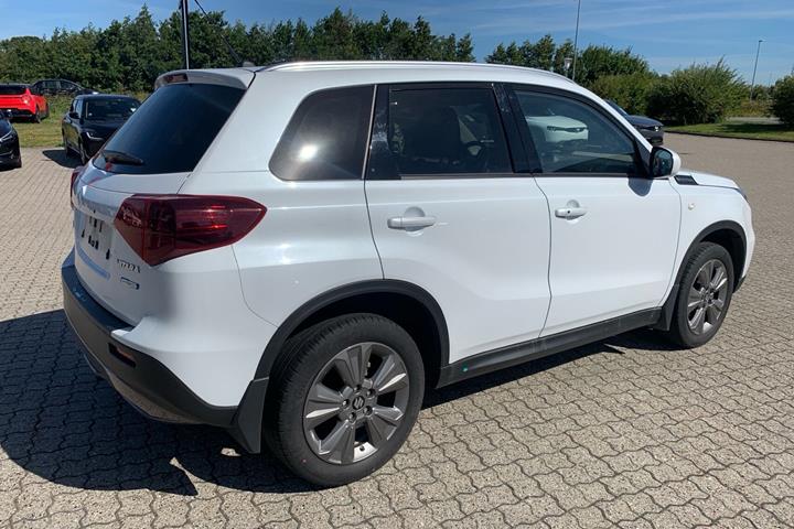 Hvid Suzuki Vitara fra 2021