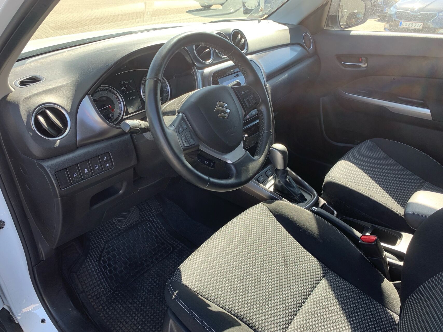 Hvid Suzuki Vitara fra 2021