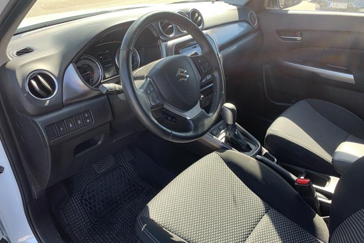 Hvid Suzuki Vitara fra 2021