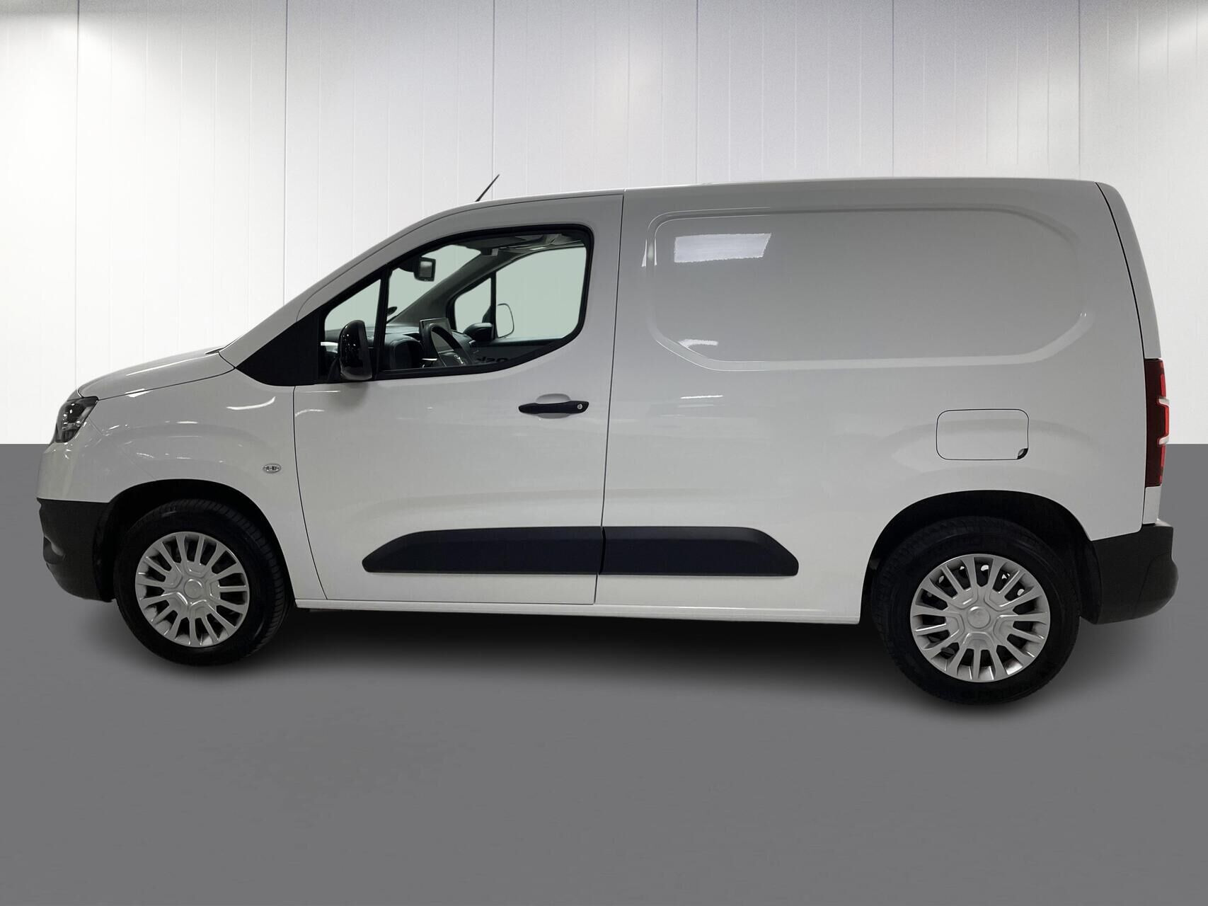 Hvid Toyota ProAce City fra 2025