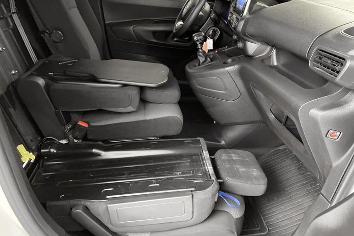 Hvid Toyota ProAce City fra 2025