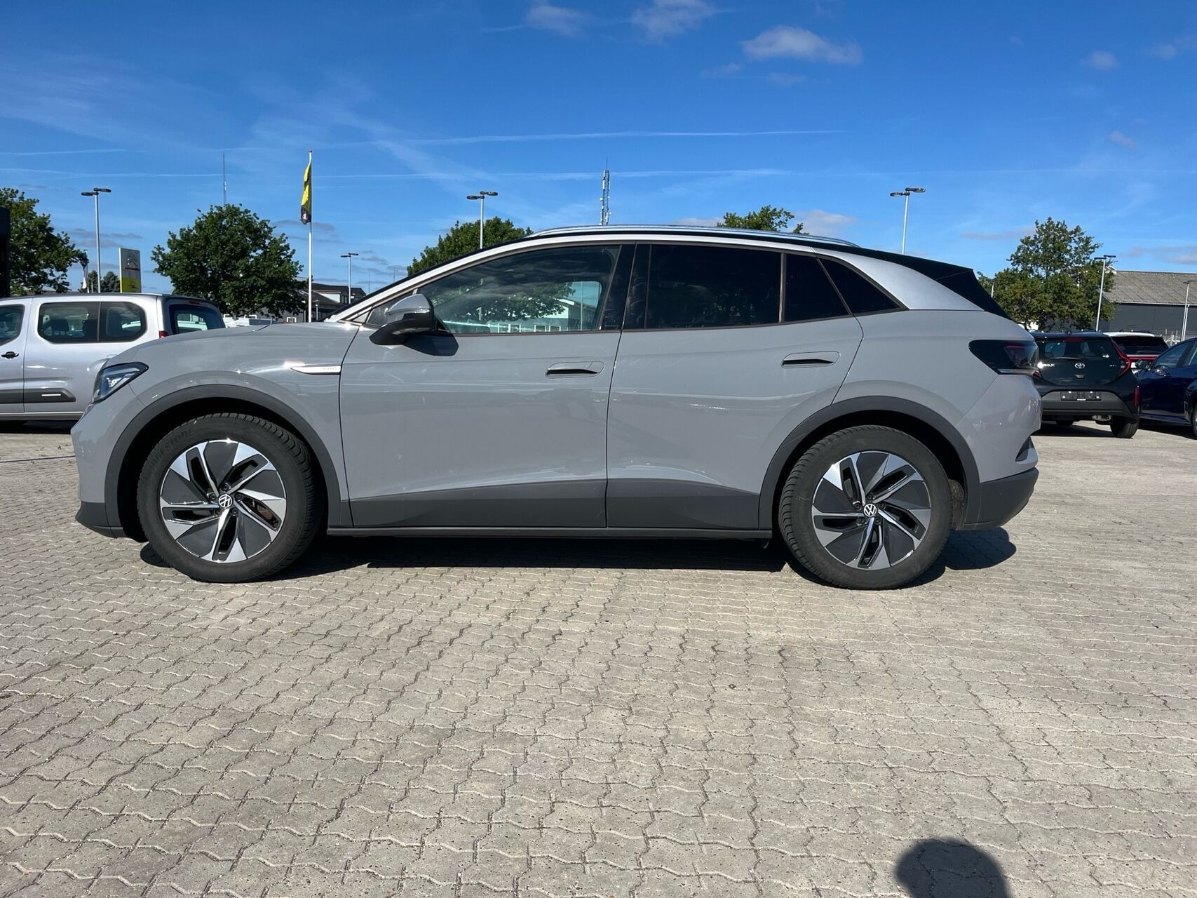 Grå VW ID.4 fra 2021
