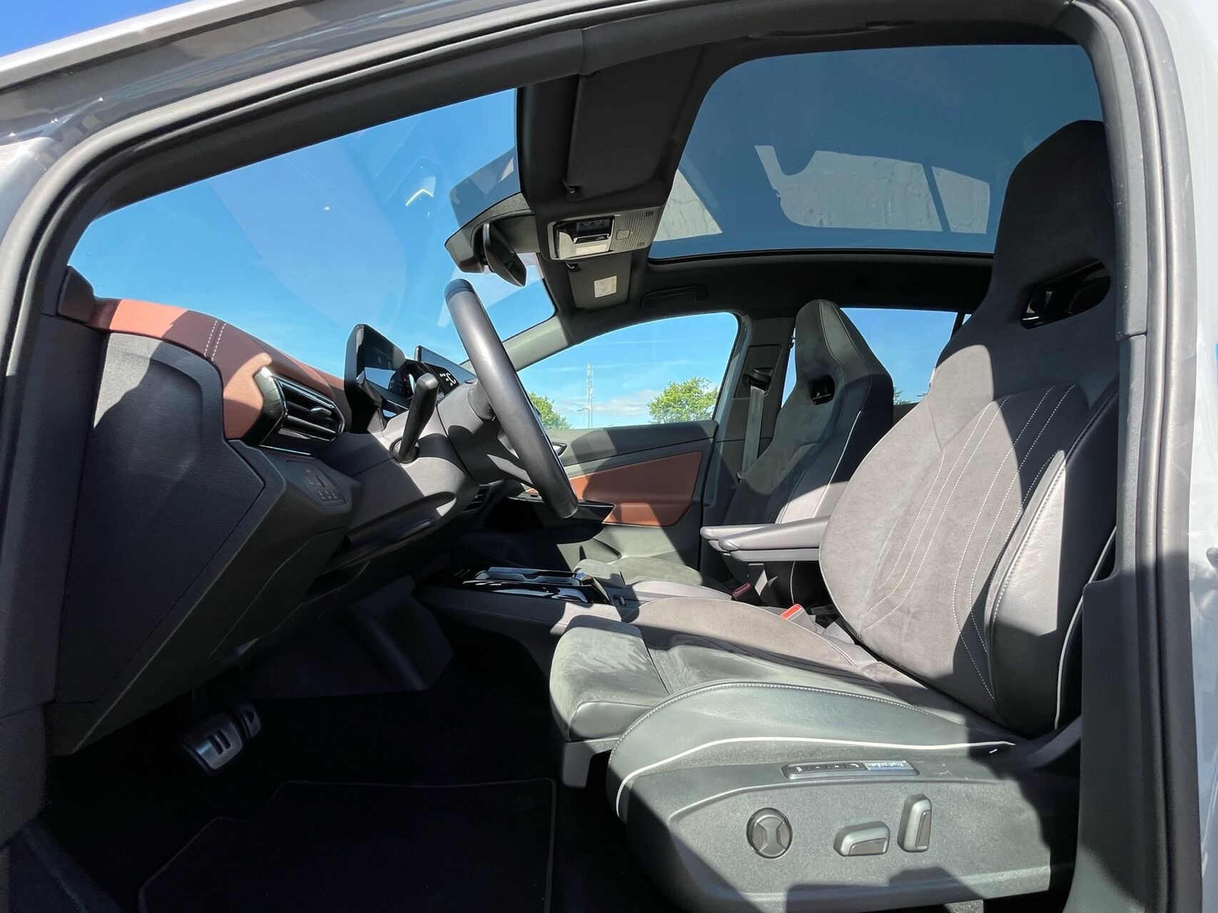 Grå VW ID.4 fra 2021