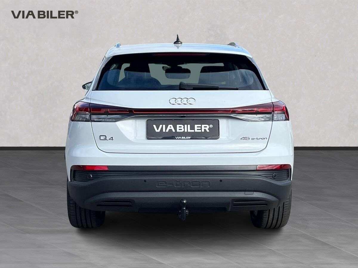 Hvid Audi Q4 fra 2026