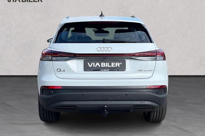 Hvid Audi Q4 fra 2026