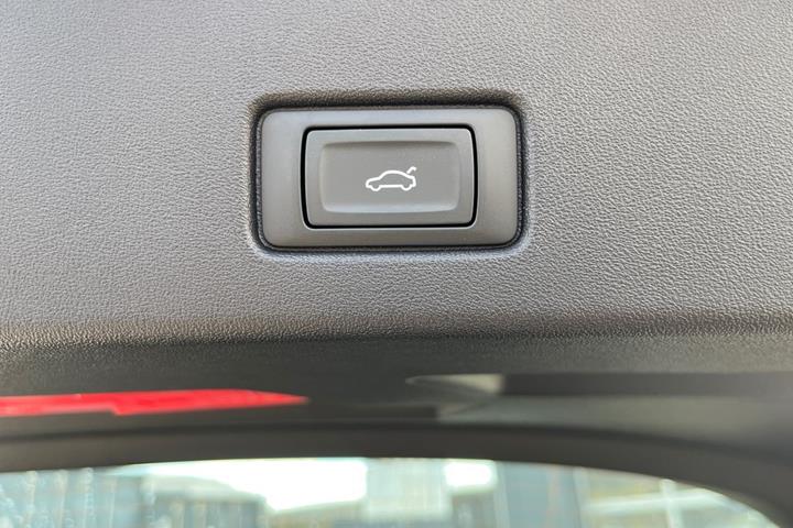 Hvid Audi Q4 fra 2026