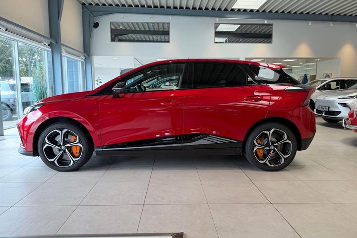 Rød MG MG4 Electric fra 2026