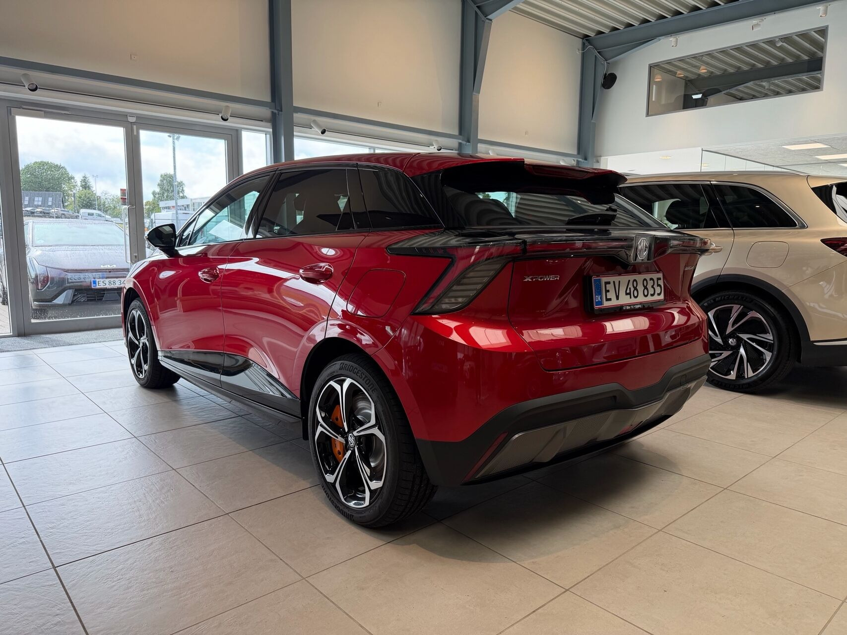 Rød MG MG4 Electric fra 2026