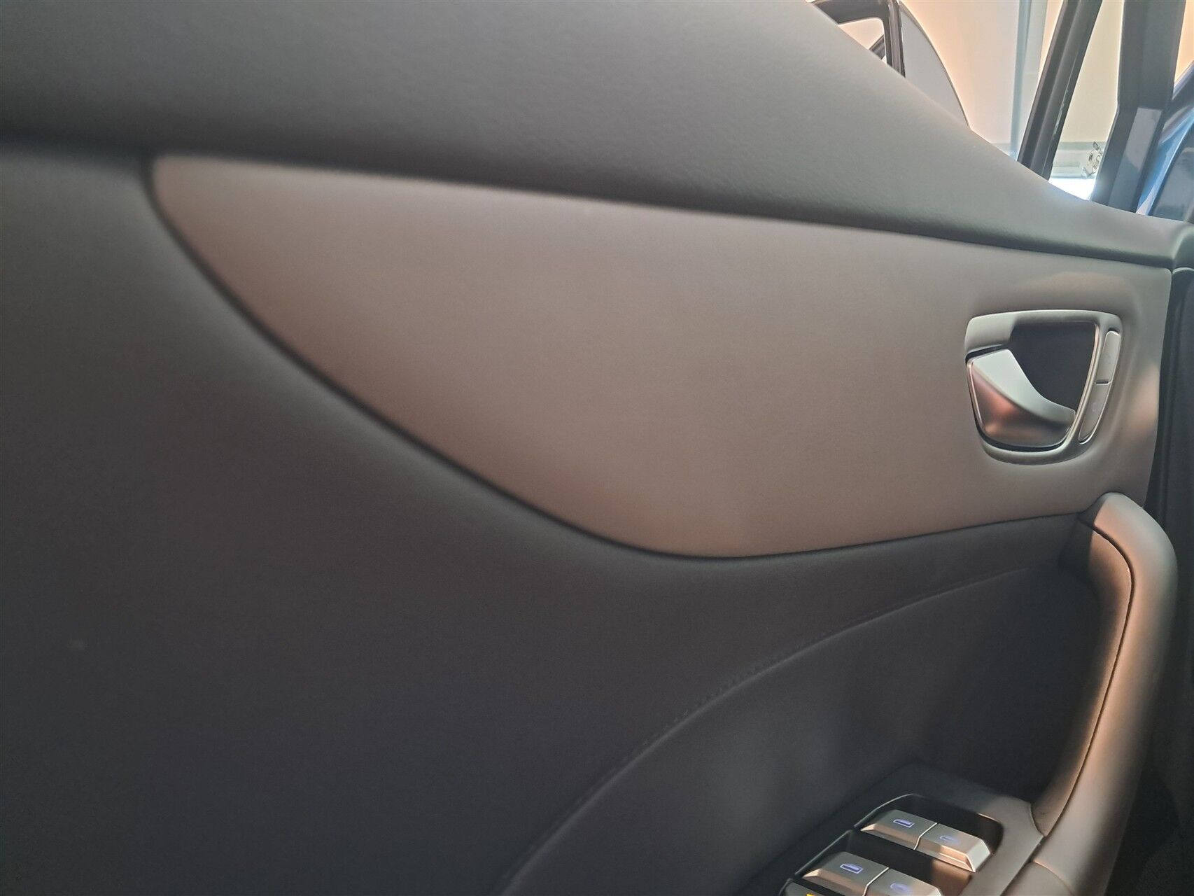 Rød MG MG4 Electric fra 2026