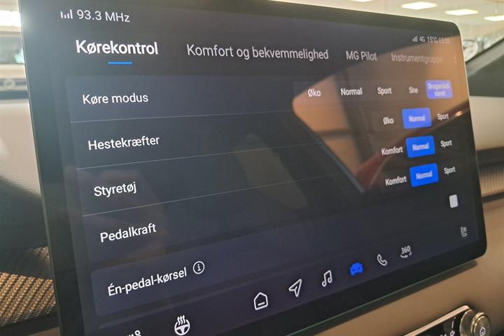 Rød MG MG4 Electric fra 2026