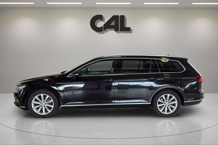 Sort VW Passat fra 2018