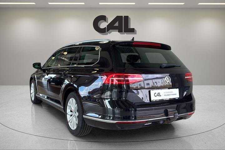 Sort VW Passat fra 2018