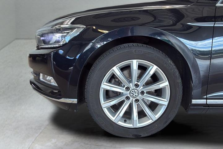 Sort VW Passat fra 2018