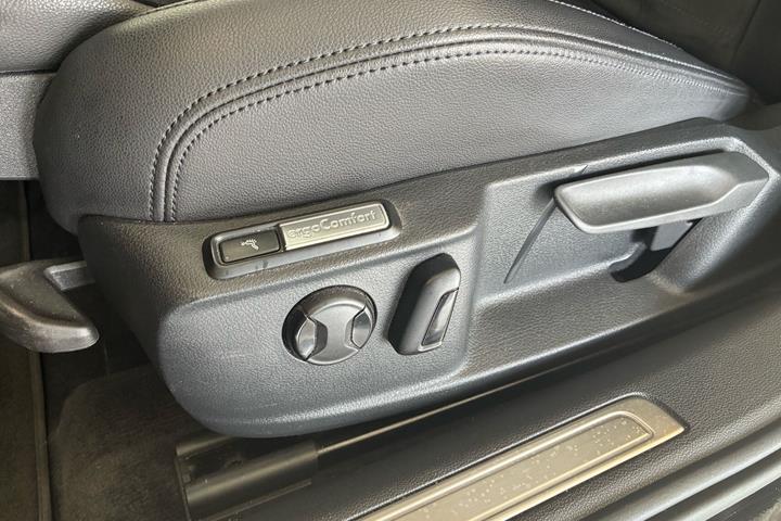 Sort VW Passat fra 2018