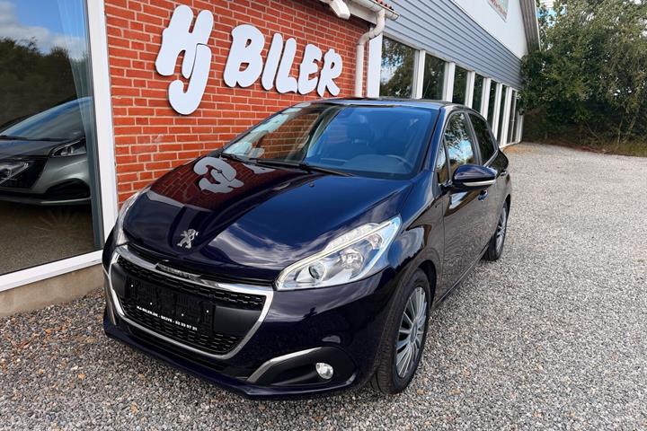 Blå Peugeot 208 fra 2018