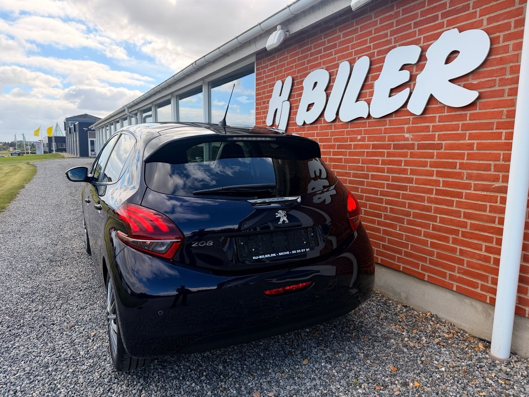 Blå Peugeot 208 fra 2018