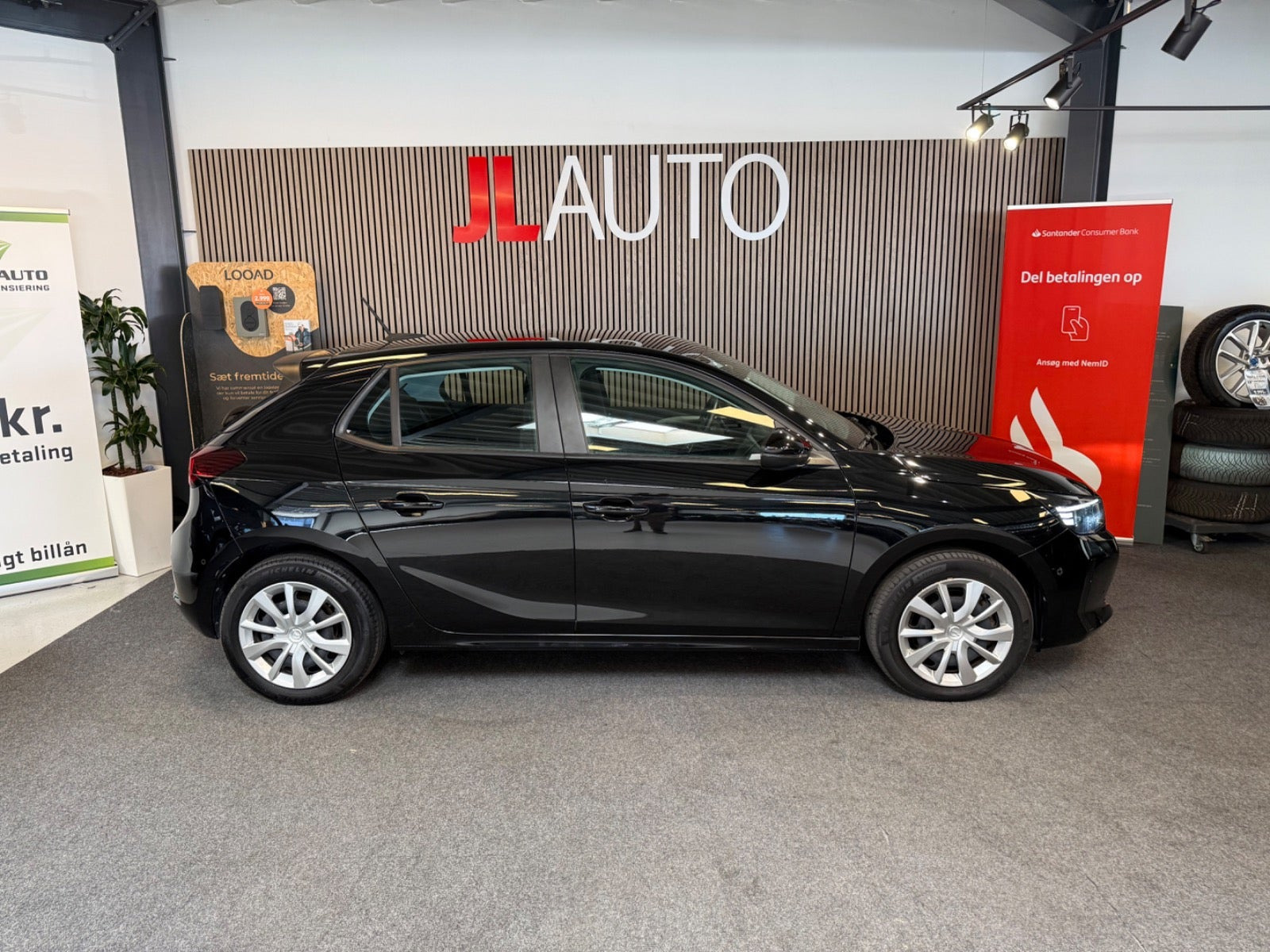 Sort Opel Corsa-e fra 2024