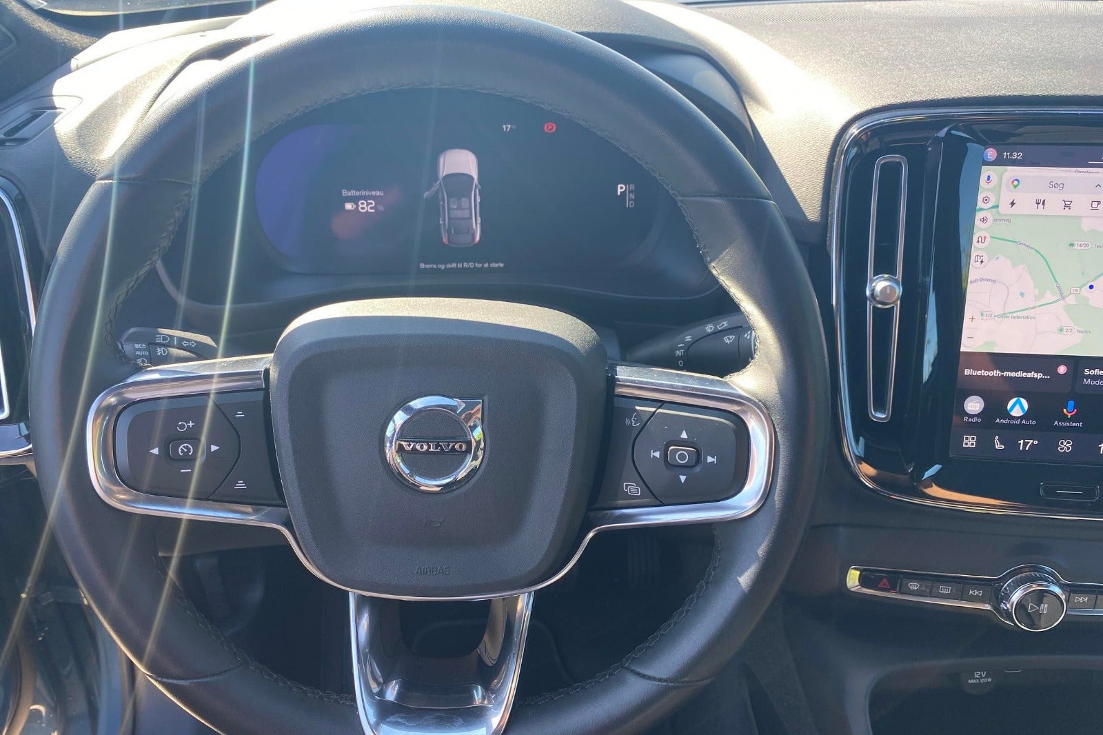 Blå Volvo C40 fra 2023
