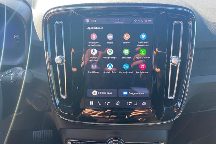 Blå Volvo C40 fra 2023