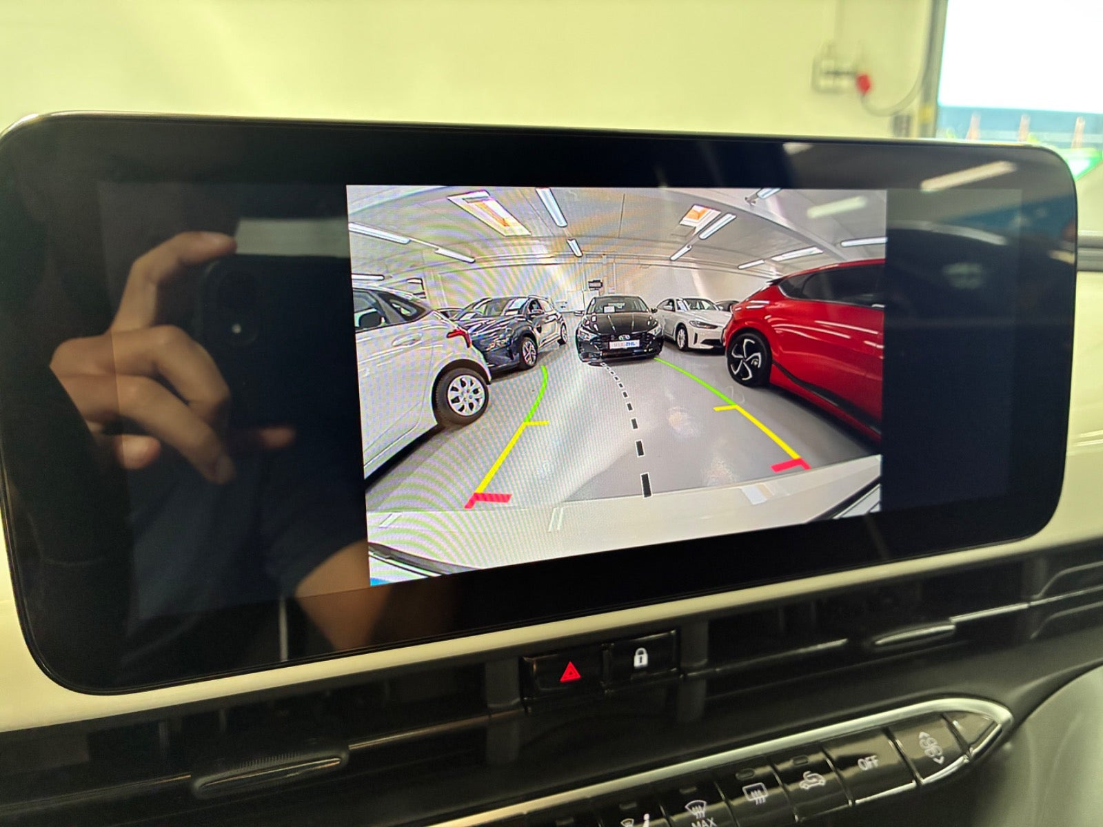 Hvid Fiat 500e fra 2023