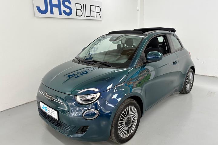 Blå Fiat 500e fra 2023