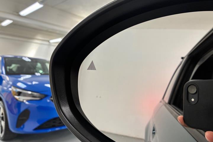Blå Fiat 500e fra 2023