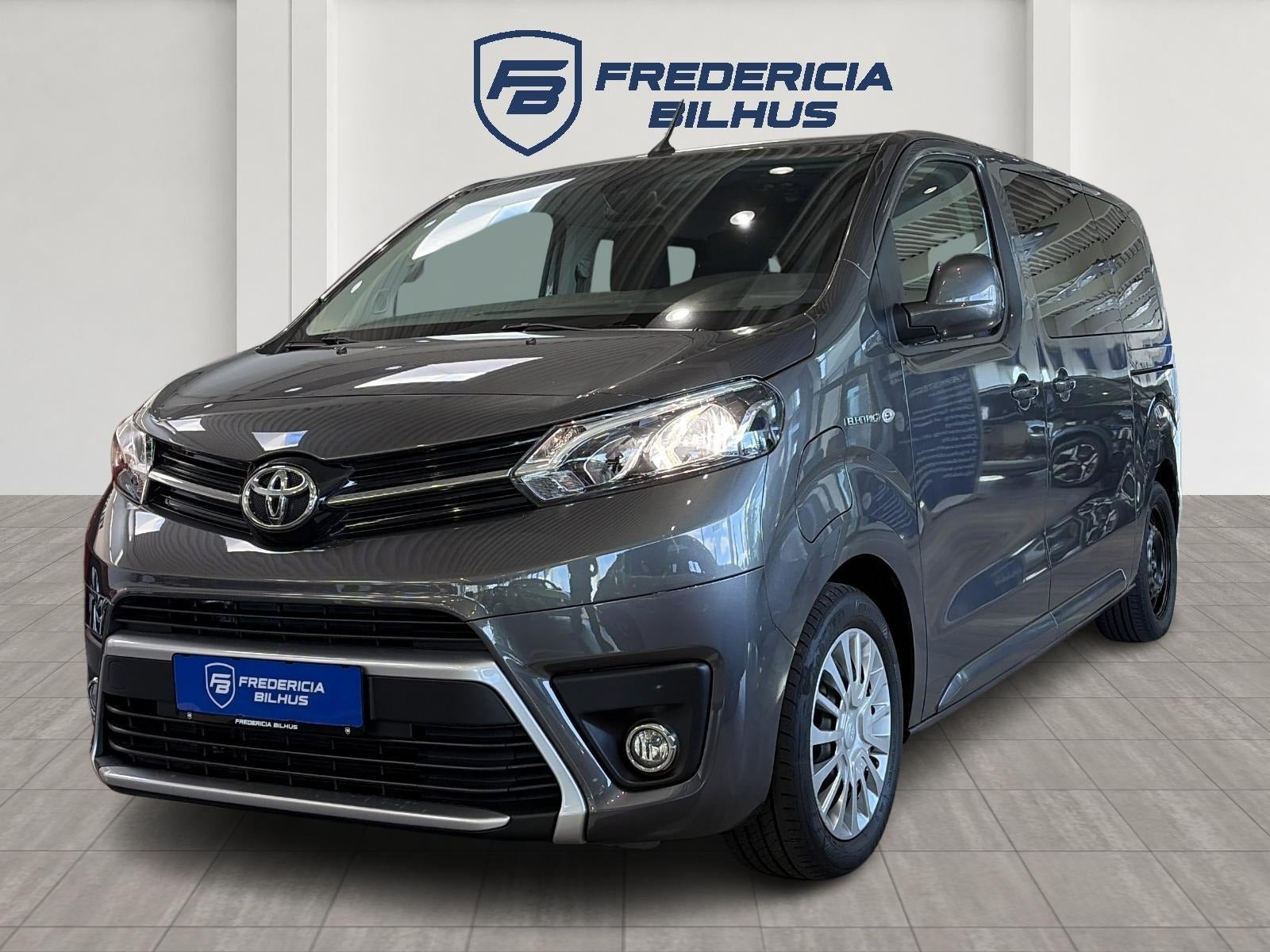 Toyota Proace Verso 75 Long Shuttle 9prs