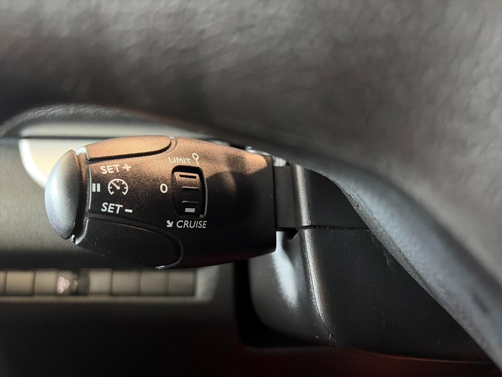 Grå Toyota Proace Verso fra 2021