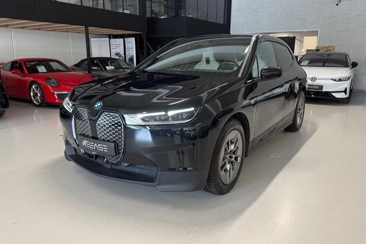 Sort BMW iX fra 2022