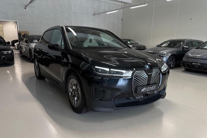 Sort BMW iX fra 2022