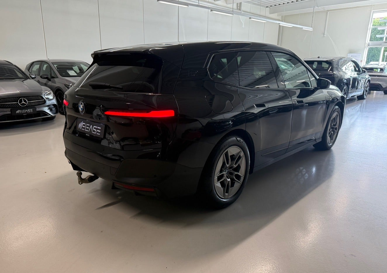 Sort BMW iX fra 2022