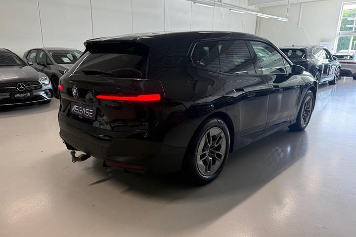 Sort BMW iX fra 2022