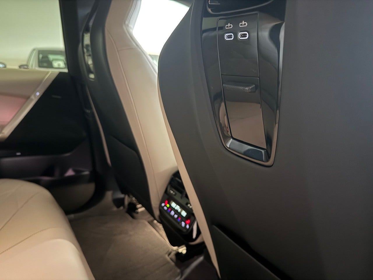 Sort BMW iX fra 2022