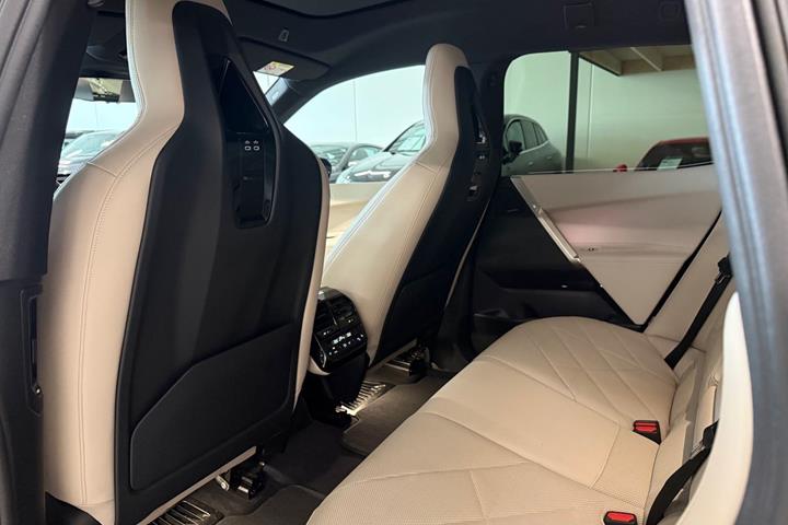 Sort BMW iX fra 2022