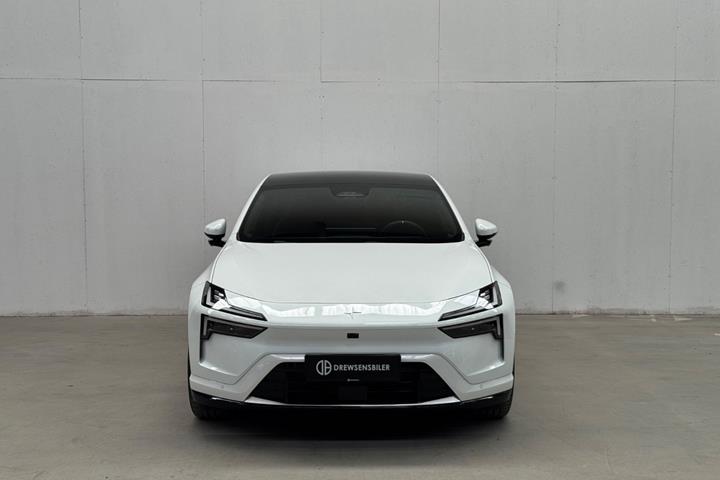 Hvid Polestar 4 fra 2025