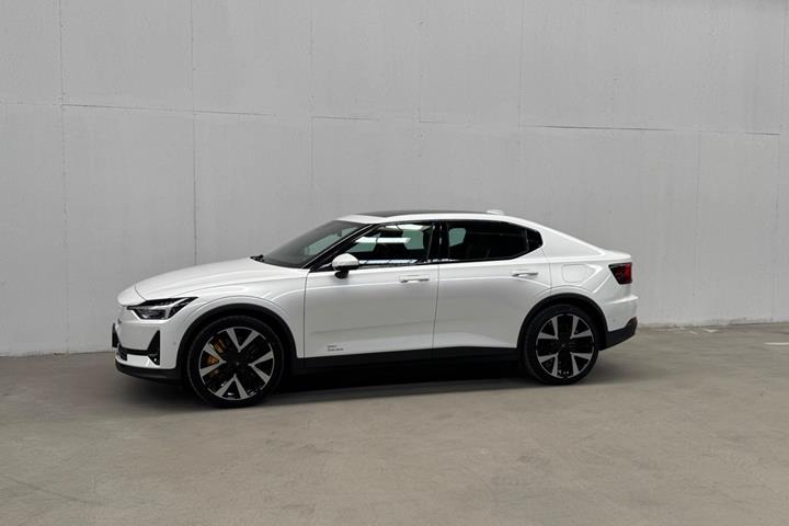 Hvid Polestar 2 fra 2025