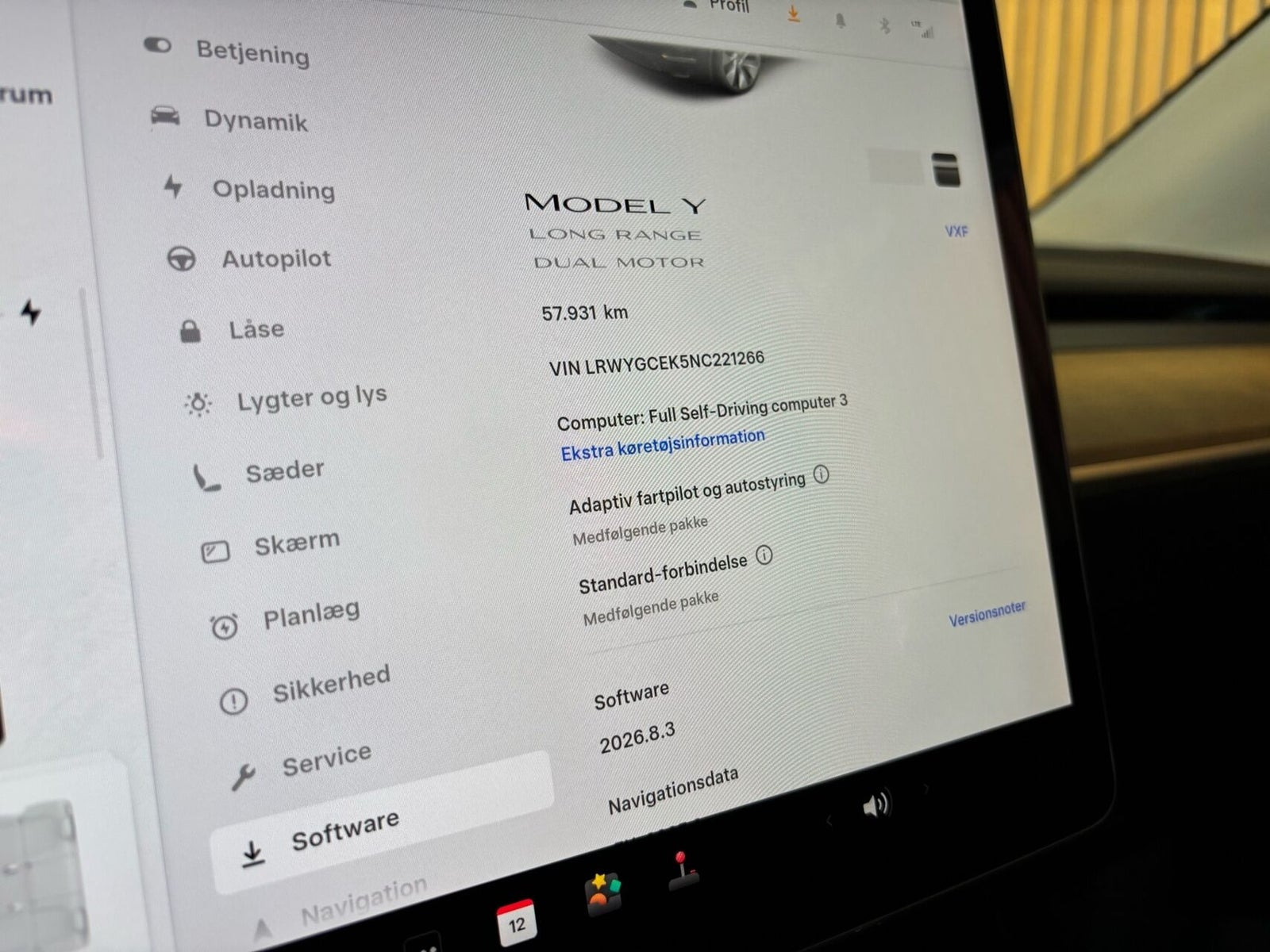 Sort Tesla Model Y fra 2022