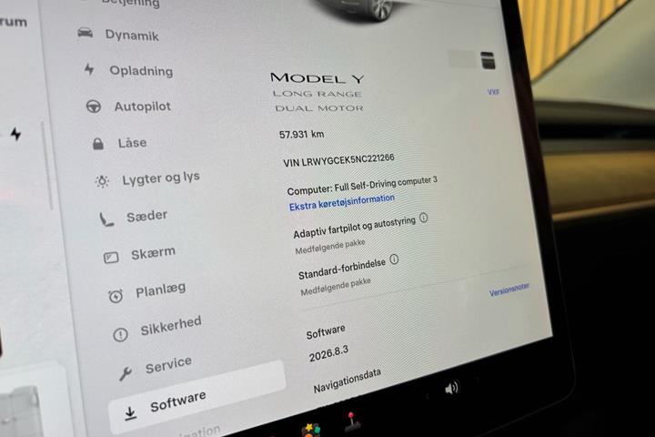 Sort Tesla Model Y fra 2022