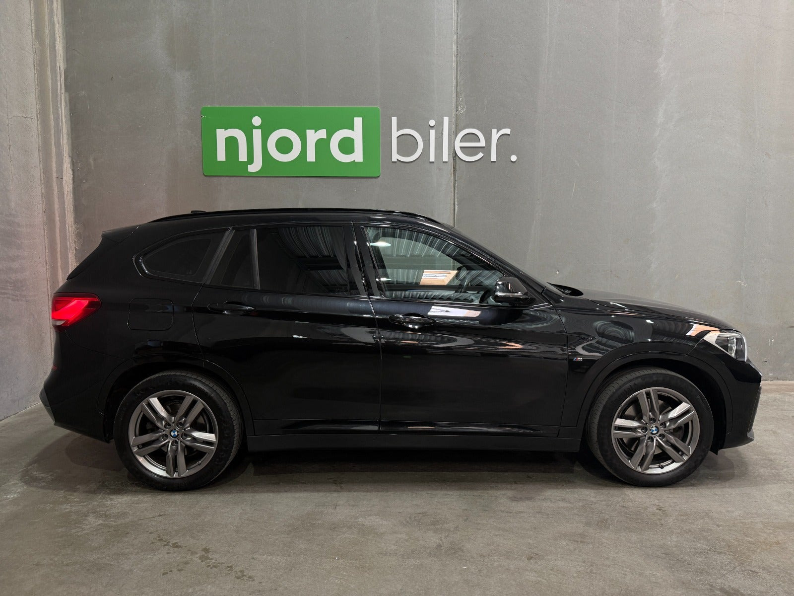 Sort BMW X1 fra 2021