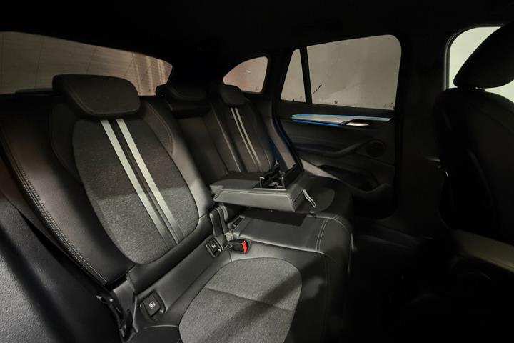 Sort BMW X1 fra 2021