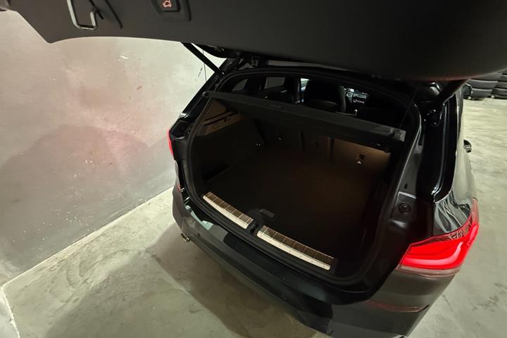 Sort BMW X1 fra 2021