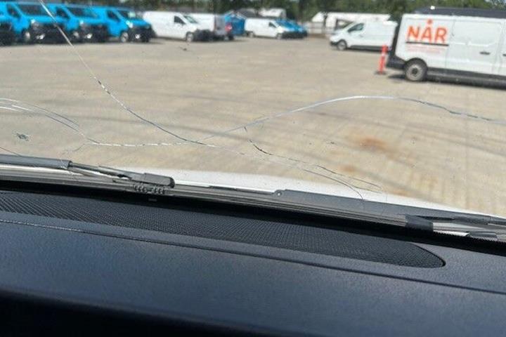 Hvid Mercedes Sprinter 215 fra 2024