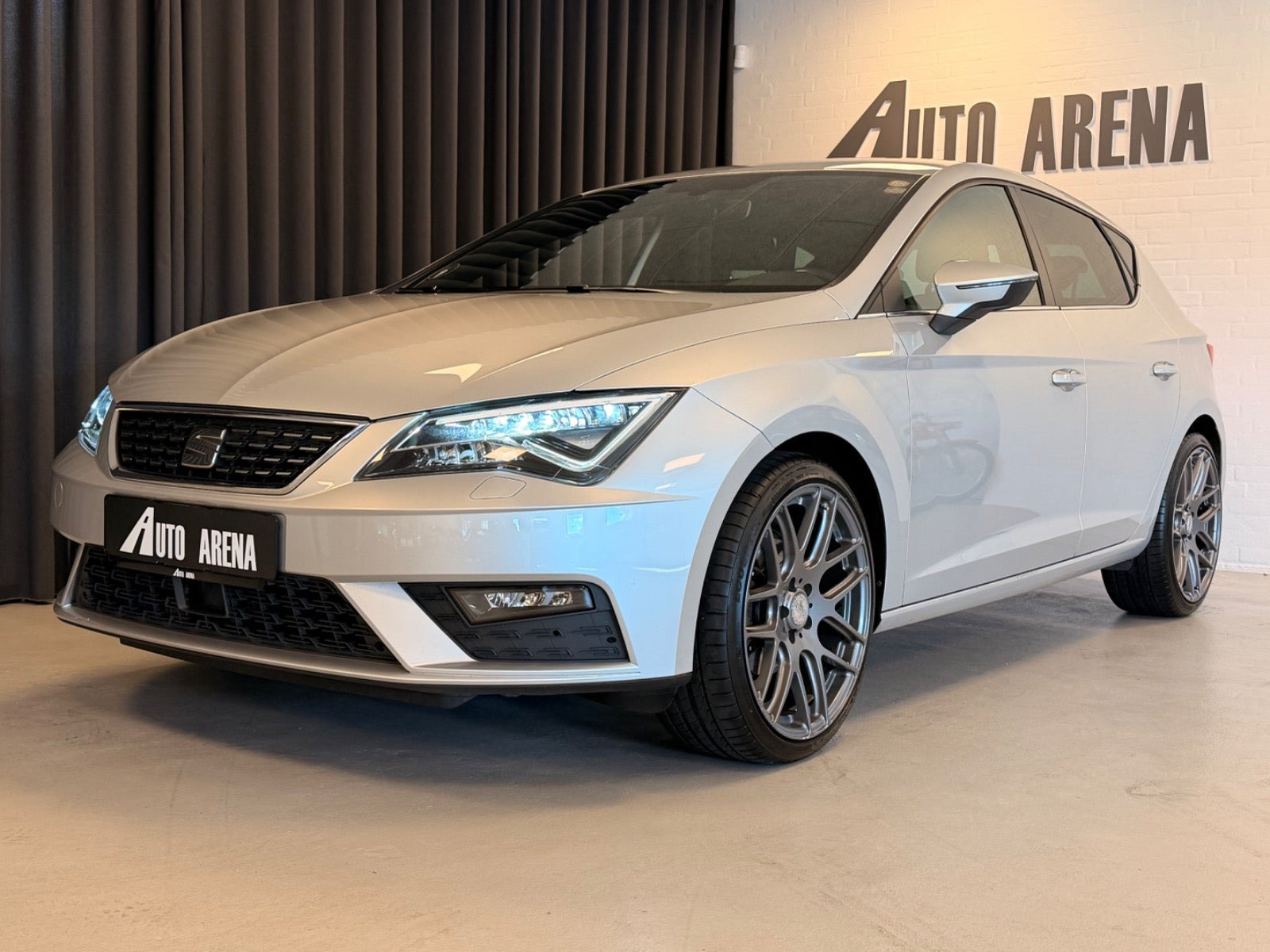 Sølv Seat Leon fra 2017