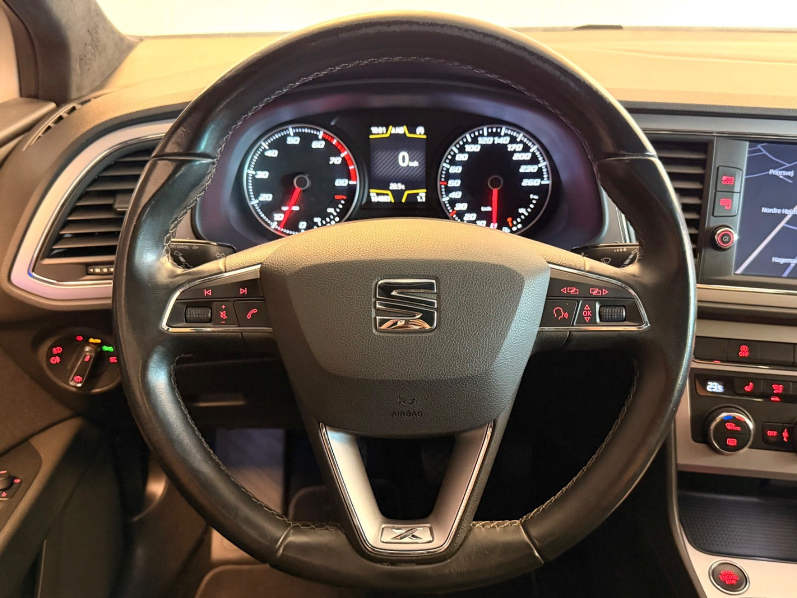 Sølv Seat Leon fra 2017