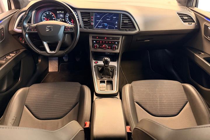 Sølv Seat Leon fra 2017