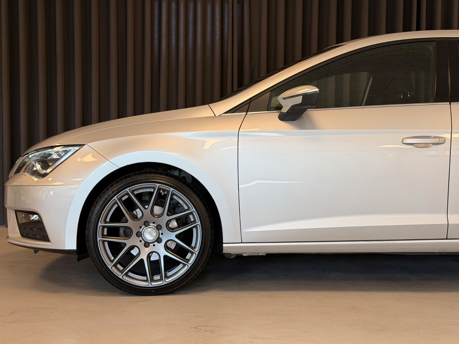 Sølv Seat Leon fra 2017
