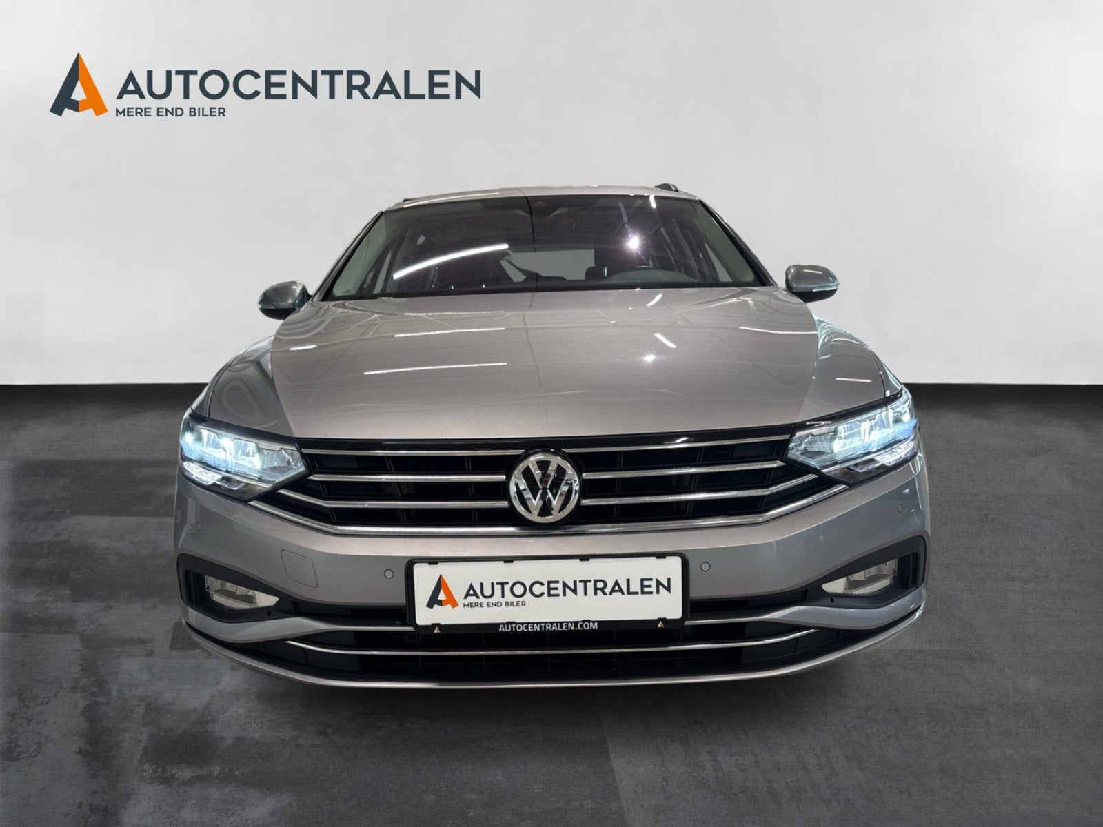 Sølv VW Passat fra 2020