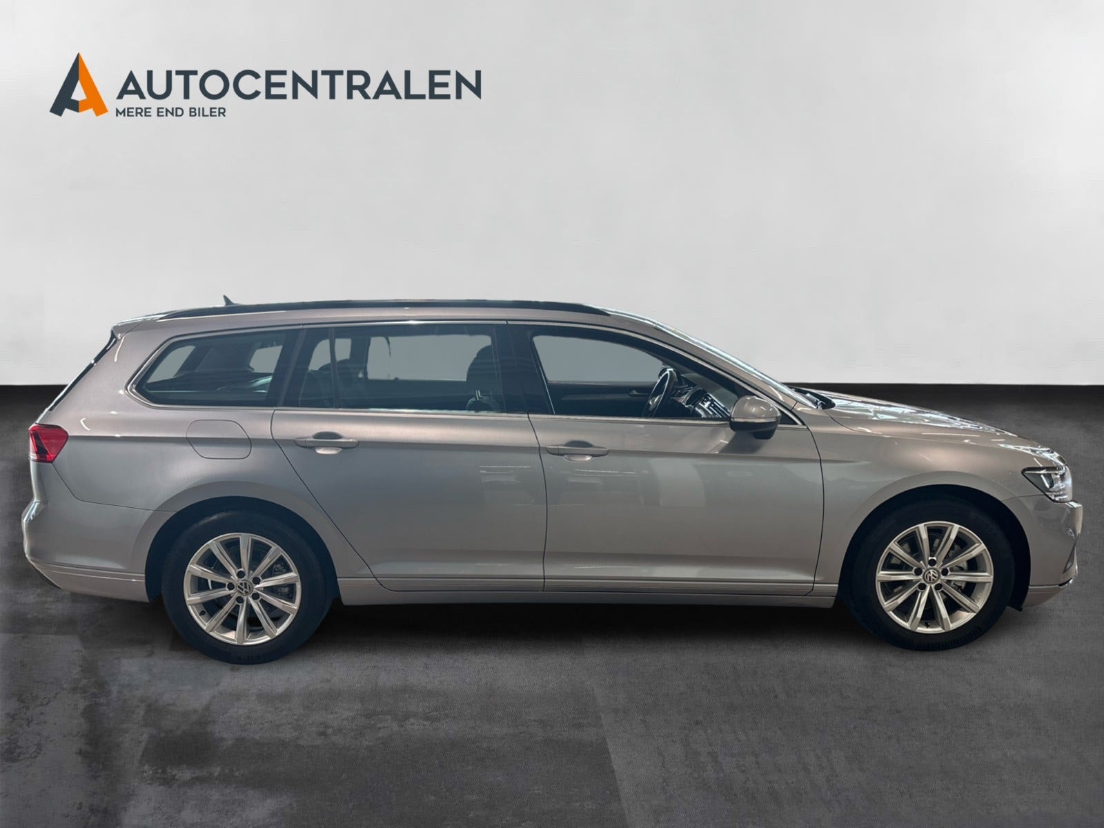 Sølv VW Passat fra 2020