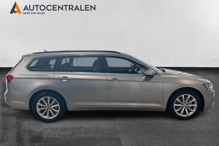 Sølv VW Passat fra 2020